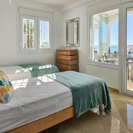 Villa Three Bedroom With Private Pool In Torreblanca *
